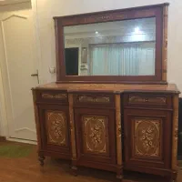 آینه و کنسول بدون خط و خش در حد نو