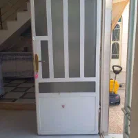 درب و پنجره آهنی