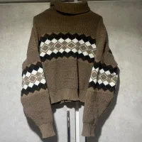 تعدادی لباس|لباس|همدان, |دیوار