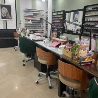 اجاره میز ناخون کار و صندلی رنگ و تخت مژه