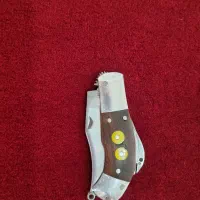 چاقو دنده ای|کلکسیون اشیاء عتیقه|بن, |دیوار