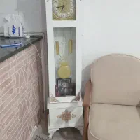 ساعت ایستاده سفید