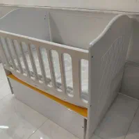 تخت کودک|تخت و صندلی بچه|قم, بنیاد|دیوار