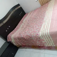 تخت دو نفره و میز آرایش