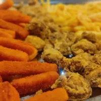 دنیای سوخاری کیلویی . زارچ. خیابان مجلسی|خوردنی و آشامیدنی|زارچ, |دیوار