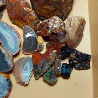 مجموعه متنوع سنگهای طبیعی|کلکسیون و سرگرمی|لاهیجان, امیرشهید|دیوار