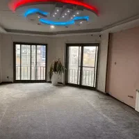 گاندی، مستقلات ۷۵۰ متری در ۵ طبقه