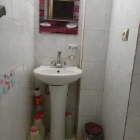 روشویی با شیر و آینه