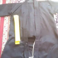 ست لباس و شلوار و کمربند زرد در دفاع شخصی|تجهیزات ورزشی|مشهد, پنجتن|دیوار