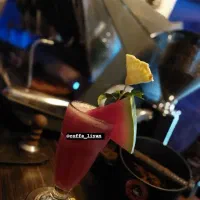 صبحانه زن و قلیان زن