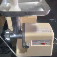 چرخ گوشت قدیمی و لی نوهس