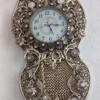 ساعت و تلویزیون