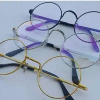 عینک پیدا شده