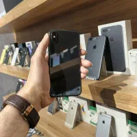 ایفون xs