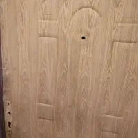 درب ورودی با قفلو کتابی