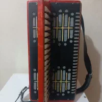 قارمان.اکاردئون.یل کن دار|پیانو، کیبورد، آکاردئون|تبریز, |دیوار