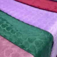 پتو مخمل گل برجسته|رختخواب، بالش، پتو|مراغه, |دیوار
