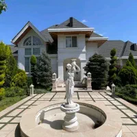 عمارت-5000-متری-جذاب-انگلیسی