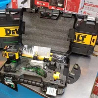 تراز لیزری چهار خطی دیوالت و ماکیتا