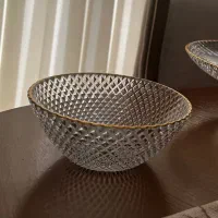 کاسه لبه طلایی