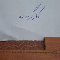 کارگر با سواد کار در انبار