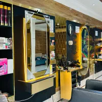 ویترین ارایشگاه