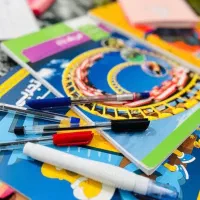تدریس دروس شیمی و فیزیک