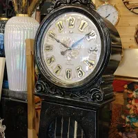 ساعت کنار سالنی سلطنتی طرح سنگ