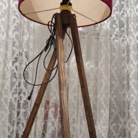 آباژور  پایه چوبی درحد نو|چراغ خواب و آباژور|گلبهار, شهر جدید گلبهار|دیوار