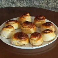 کیک خانگی .کروسان.رول دارچین