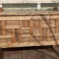 جعبه چوبی قدیمی بزرگ