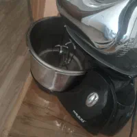 همزن برقی همراه با چرخش کاسه در حدنو