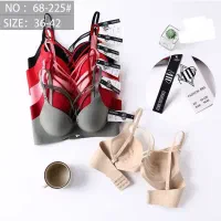 لباس زیر زنانه و دخترانه|لباس|شیراز, کوشک میدان|دیوار