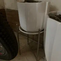 گلدان با پایه