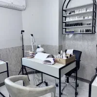 میز ناخن و استند لاک