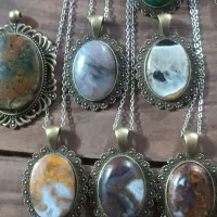 گردنبند سنگی