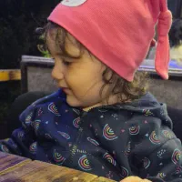 پرستار کودک 2 ساله