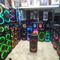 اسپیکر های خانگی خانواده