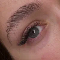 انجام خدمات مژه