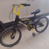 دوچرخه 20 فروشی سالم و در حال کارو حرکت