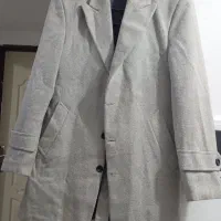 یک عدد پالتو مردانه و کاپشن زنانه