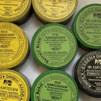 چاشنی میخکوب