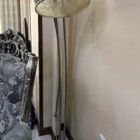 اباژور ایستاده کنار سالنی|چراغ خواب و آباژور|تهران, جنت‌آباد مرکزی|دیوار