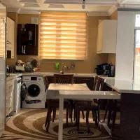 بسیار نورگیر وزیبا نقشه خوبه نزدیک به تمام امکانات