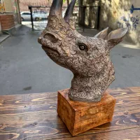 مجسمه دکوری کرگدن