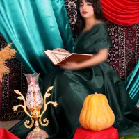 عکاسی با تم زیبای یلدایی آتلیه سون زنجان