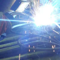 نیروی کار فنی و تولید مسلط به جوشکاری