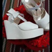 کفش مجلسی|کیف، کفش، کمربند|قم, نیروگاه|دیوار