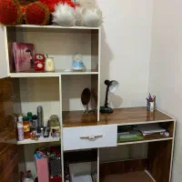 میز مطالعه و کمد