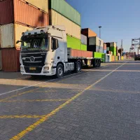 نیازمند شاگرد تریلی